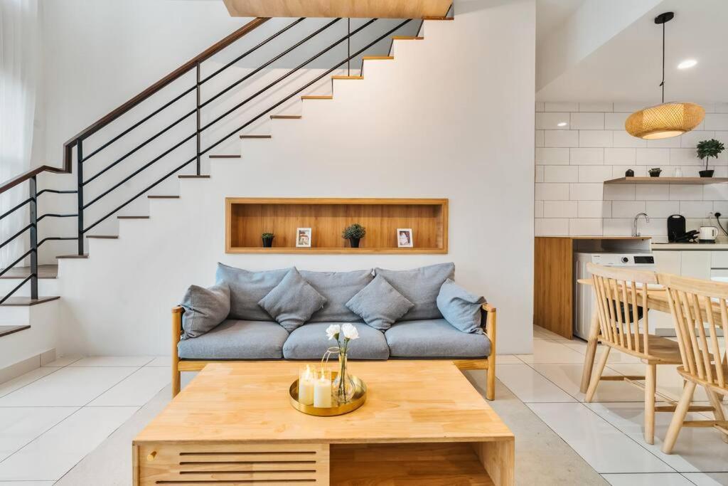 Arte Mont Kiara-netflix-muji-muji-6pax